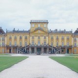 Фасад палацу Естергазі у Фертеді (1760-ті роки, Бароко)