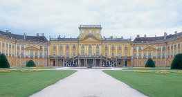 Фасад палацу Естергазі у Фертеді (1760-ті роки, Бароко)