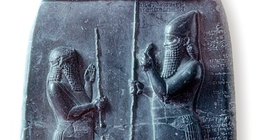 Барельєф ассирійського царя