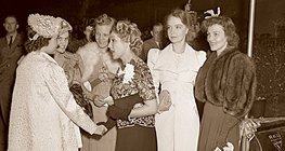 Жіноча мода (1930-ті роки)