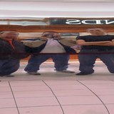 Відображення світла від кривого дзеркала