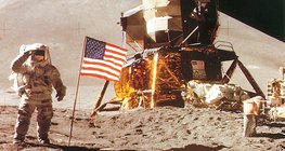 Американський астронавт на Місяці (Джеймс Б. Ірвін, Аполлон 15, 1971)