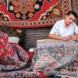 Виробник килимів в Дамаску, столиці Сирії