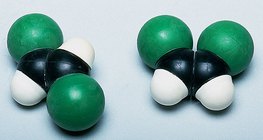 Напівсферична модель транс- і цис-1,2-діхлороетен молекули