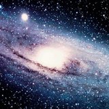 Галактика Андромеди є найближчою великою галактикою до Землі