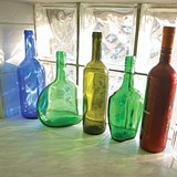 Кольорове скло пляшок