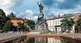 Статуя Свободи в Араді (Румунія)