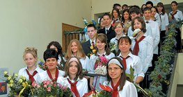 Угорські випускники старшої школи