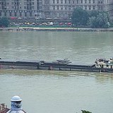 Баржа на річці Дунай