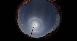 22 ° гало навколо Сонця