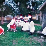Великодне обливання, народні традиції