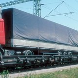Транспортування вантажівок залізницею