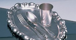 Срібні кухонні предмети