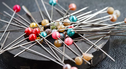 З чого зроблені предмети які нас оточують?