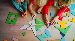 Геометричні пригоди 1 – Гра з плоскими фігурами